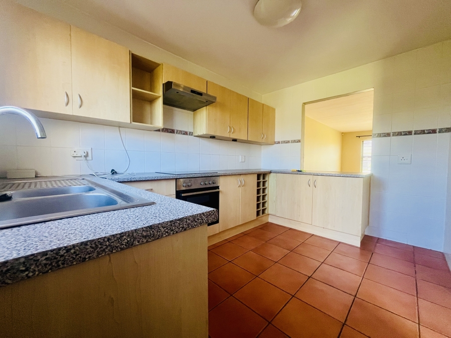 2 Bedroom Property for Sale in Sandbaai Western Cape